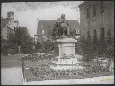 Monument à Gustave Adolphe Hirn (Colmar)